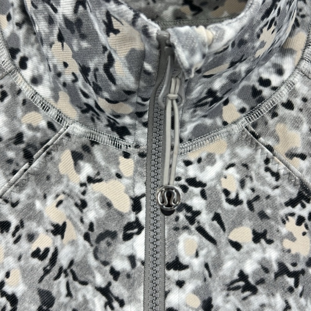 Lululemon Nice Asana Jacket Not So Petite Fleur Silver Spoon Grey size 6 - Picture 8 of 15